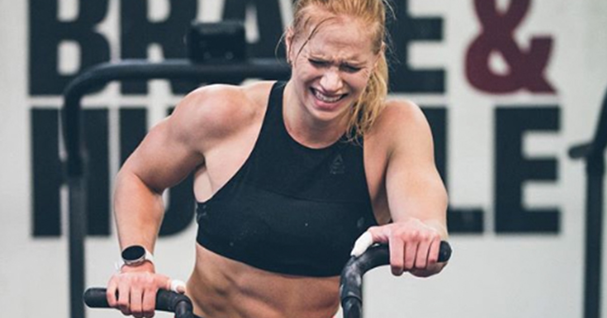 annie thorisdottir on bike